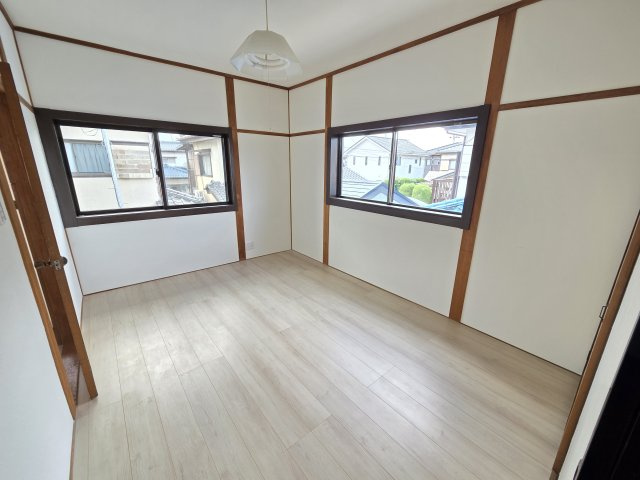 太田市新道町1期　中古住宅の洋室