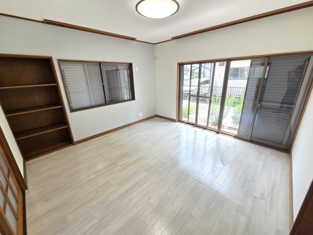 太田市新道町1期　中古住宅の居間・リビング