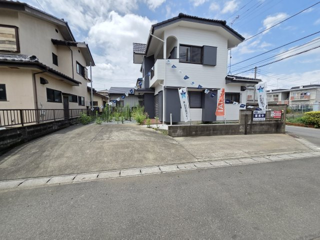 太田市新道町1期　中古住宅の駐車場