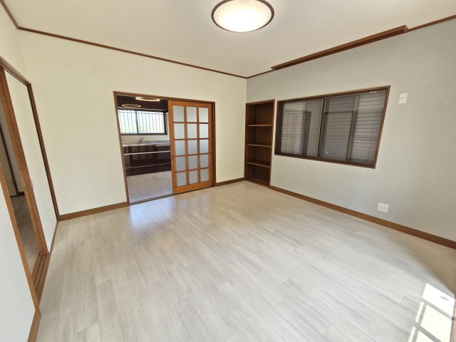 太田市新道町1期　中古住宅の居間・リビング