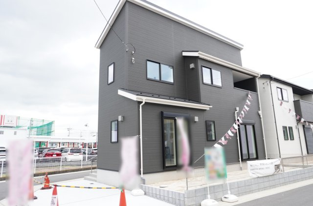 草加市苗塚町 新築分譲住宅 全16棟 16号棟の外観