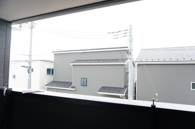 草加市苗塚町 新築分譲住宅 全16棟 16号棟のバルコニー
