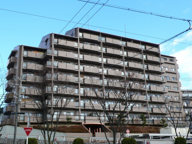 セントラルステージ千里Ⅰ番館の外観