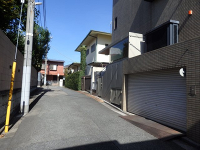 【前面道路含む現地写真】 | 渋谷区元代々木町戸建