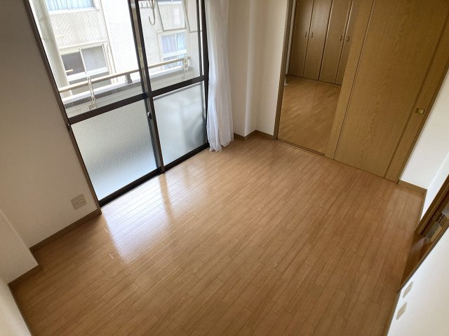 神戸市兵庫区神田町の賃貸マンションの内装|綺麗にリフォームされた室内はオススメ