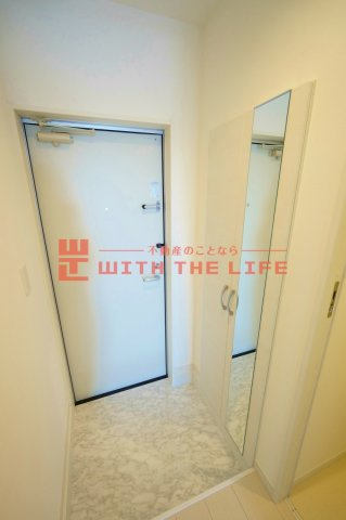 ラルヴェール試験場前【キャッシュバック対象物件】の玄関|収納もある玄関です