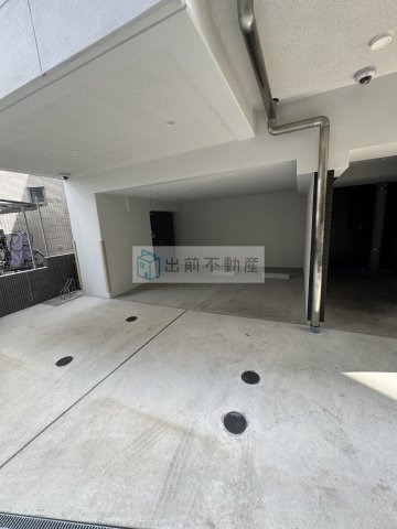 ジオエント駒込の駐車場