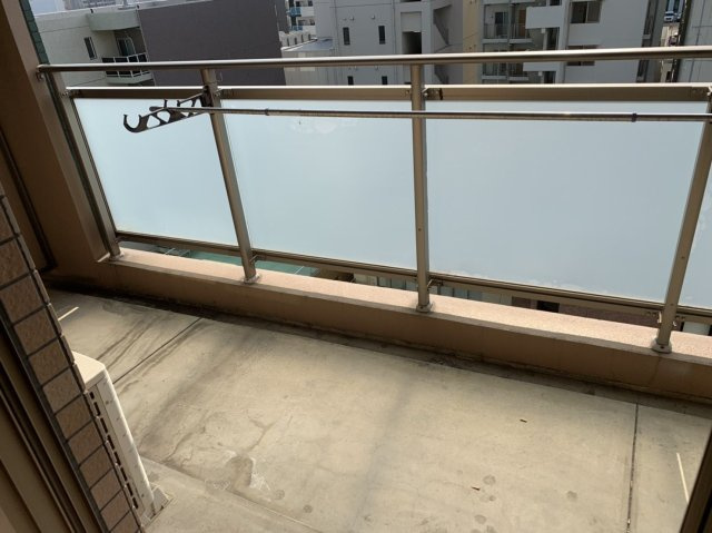 ローズモントフレア博多駅東　堅粕小学校区のバルコニー|ローズモントフレア博多駅東