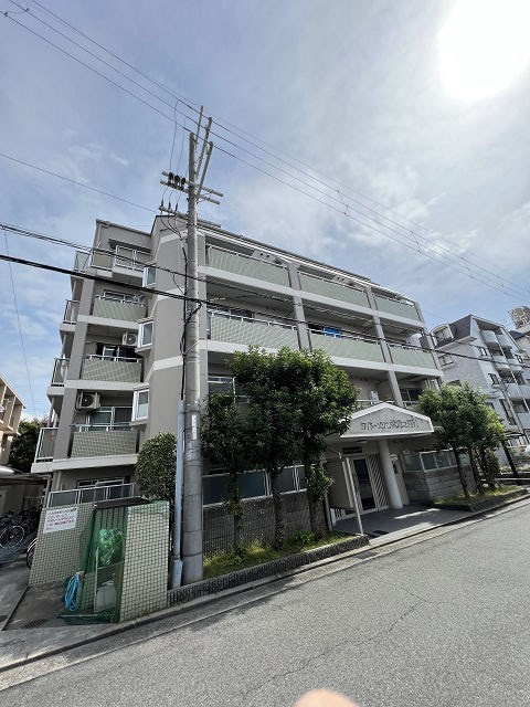 ダイドーメゾン武庫之荘Ⅵの外観