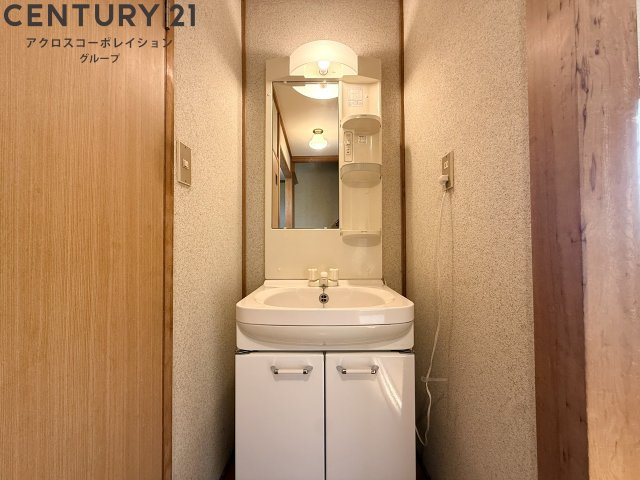 明るい洗面台です☆