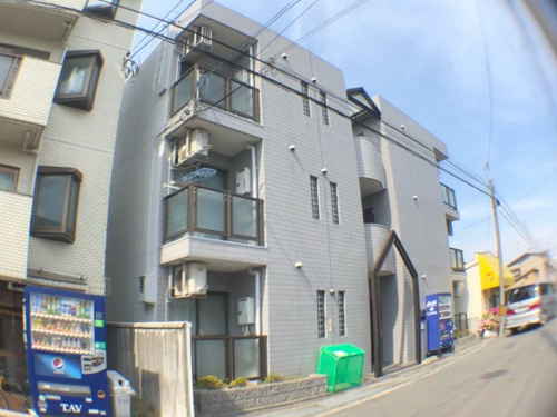 閑静な住宅街のハイツです♪