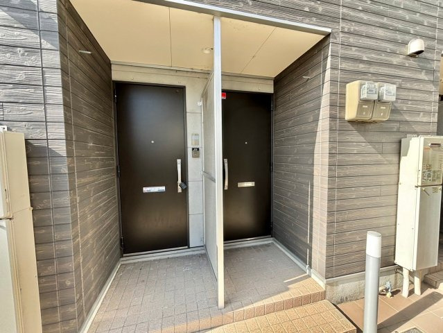 East　Road手柄のエントランス