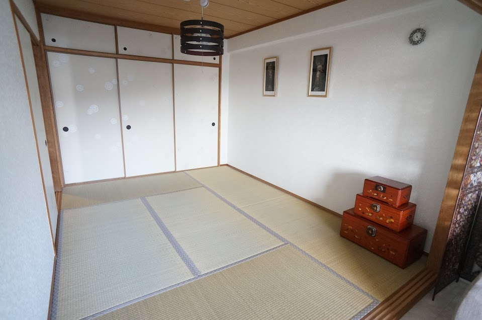 サーパス西宮塩瀬弐番館の和室