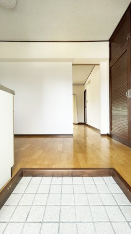 メルシーハイツの玄関