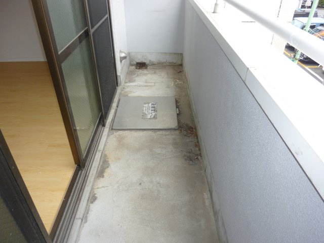 池長ビルのバルコニー