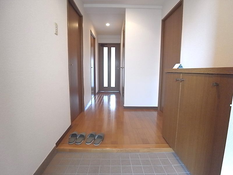 ヴェルドミールゆりのき台の玄関