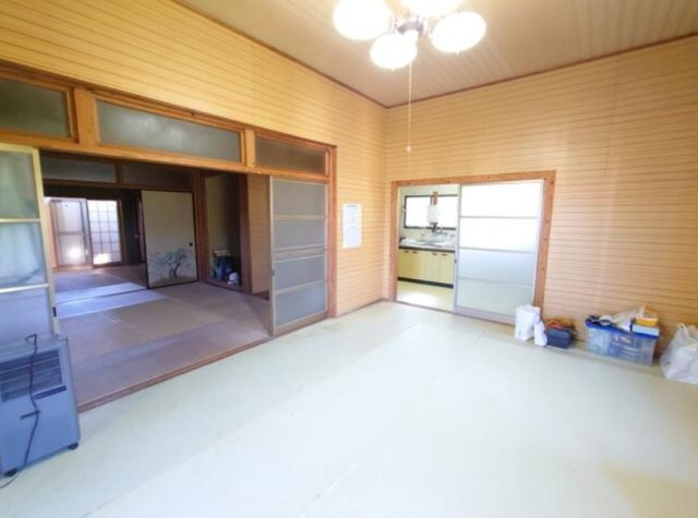 大網白里市下ケ傍示　平屋中古戸建の居間・リビング|敷地約183坪  ブロック造平屋２SLDK 駐車2台可　家庭菜園やBBQが可能です