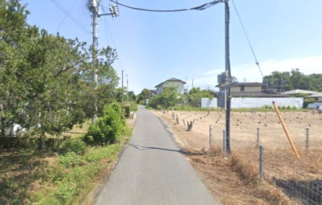 大網白里市下ケ傍示　平屋中古戸建の前面道路含む現地写真|敷地約183坪  ブロック造平屋２SLDK 駐車2台可　家庭菜園やBBQが可能です