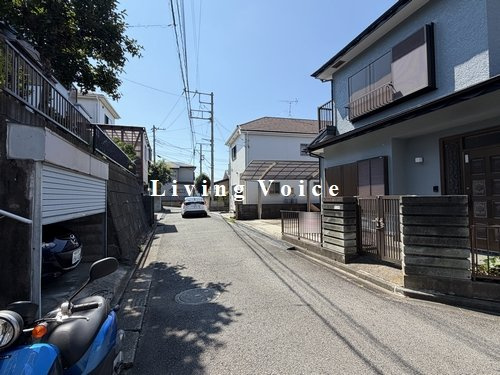 【仲介手数料０円】藤沢市長後　中古一戸建ての前面道路含む現地写真|【仲介手数料０円】藤沢市長後　中古一戸建て