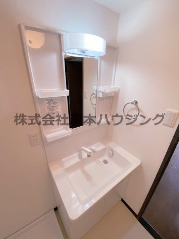 【独立洗面台】 | 　ソフィアコート | 独立洗面台、小物を置くことができて便利です