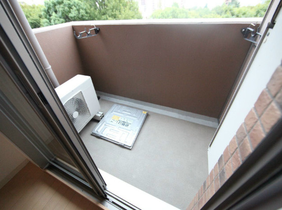 名古屋市中区平和１丁目の賃貸マンションのバルコニー