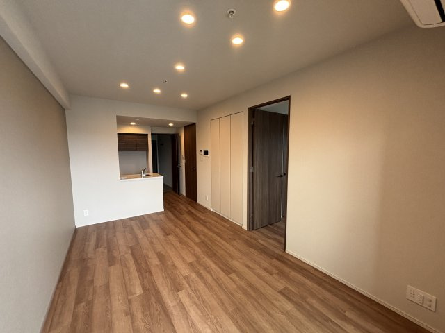 シーズンフラッツ青葉通一番町の居間・リビング
