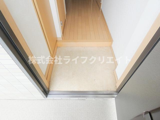 エストデュポンの玄関