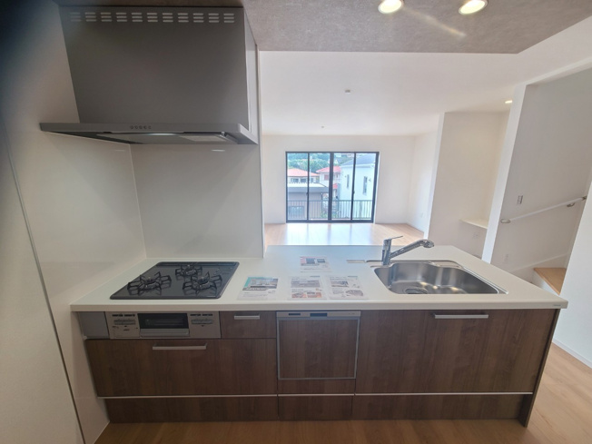 【内観：施工例】 | 塩屋台２丁目　新築戸建 | 同社同仕様参考写真です