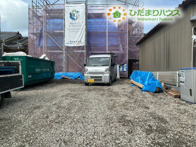 羽生市藤井上組　新築一戸建て　リーブルガーデンズ　01の駐車場