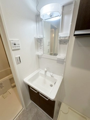 ベイルームプレミア金沢八景の洗面所|独立洗面台