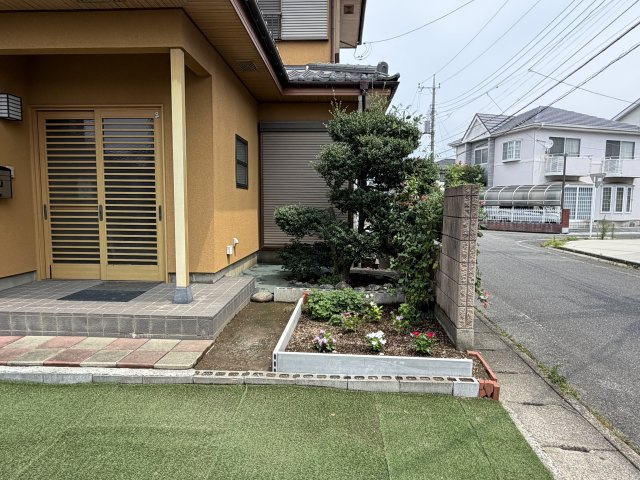 前橋市天川原町2丁目　中古住宅の玄関