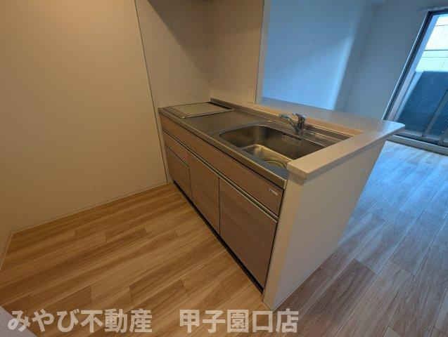 セレニテ甲子園プリエのキッチン