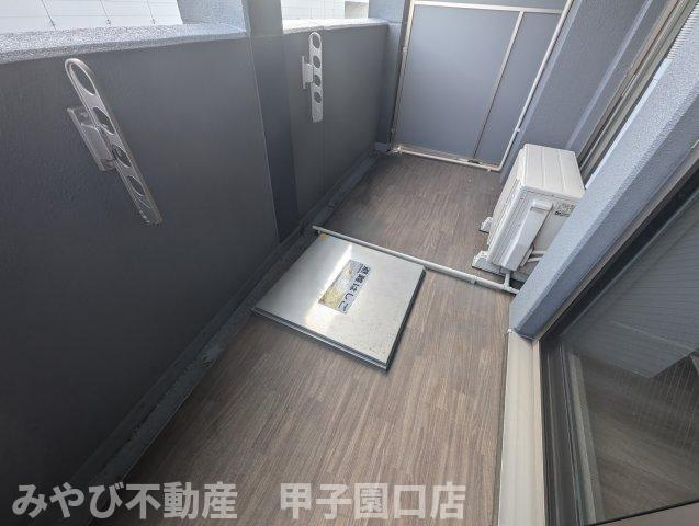 セレニテ甲子園プリエのバルコニー