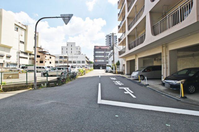 中津有明マンションの周辺|周辺にスーパー・コンビニがあり、生活施設が身近にそろった利便性の高い住環境です。