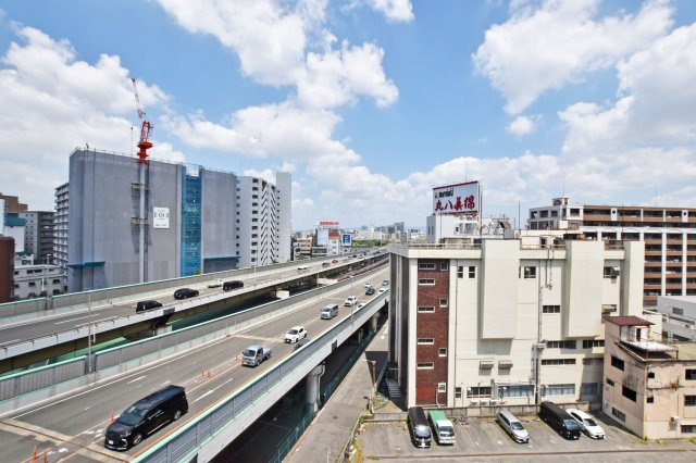 中津有明マンションの展望|上層階ならではの魅力として、8階からの眺望の良さが際立ちます。