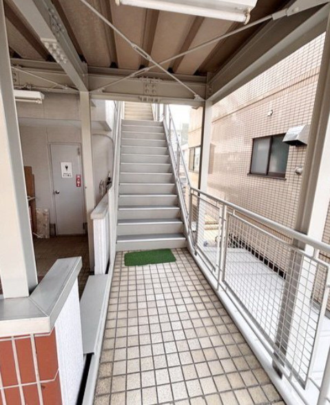 光徳マンションのエントランス