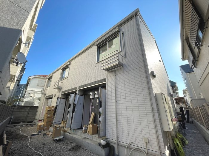 三鷹市下連雀２丁目のアパート