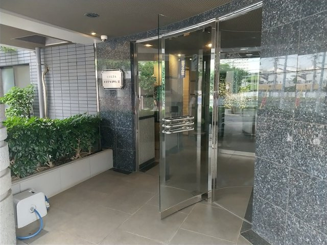 コルザ奥沢Ⅱ のエントランス