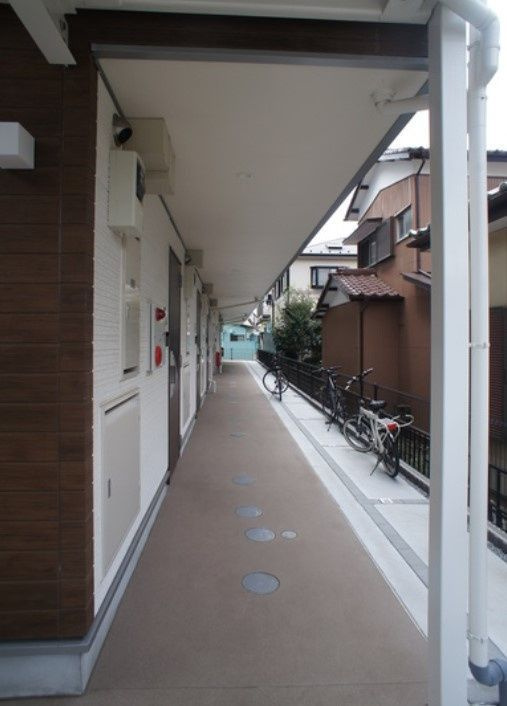 川口市大字芝の賃貸マンションのロビー