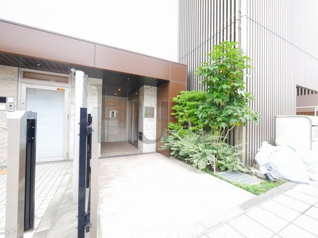KDXレジデンス天王町のエントランス