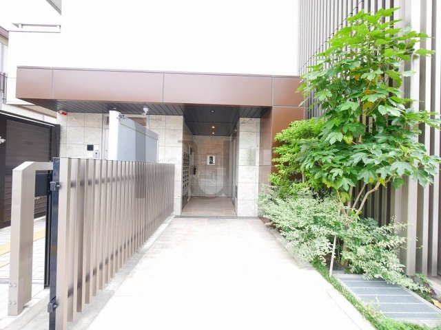 KDXレジデンス天王町のエントランス