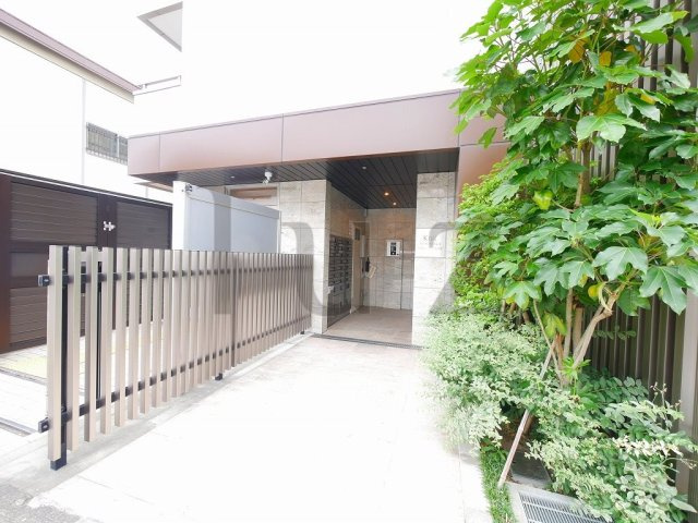 KDXレジデンス天王町のエントランス