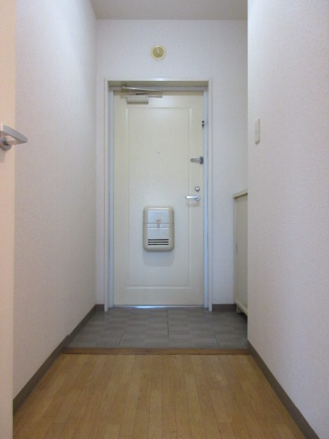 グランメール中央林間の玄関|※別号室の参考写真です(現況優先・仕様違いの場合あり)