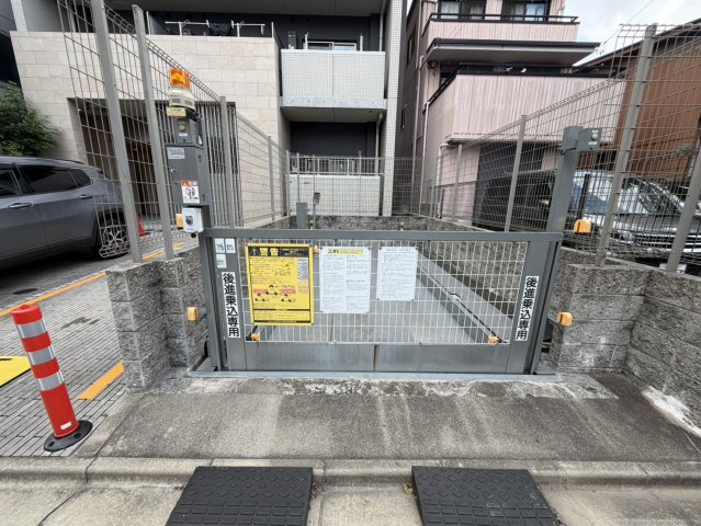 サンステージ金山の駐車場