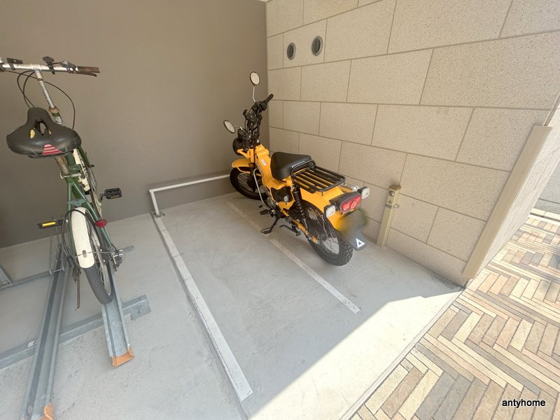 ボーベル玉造の駐車場