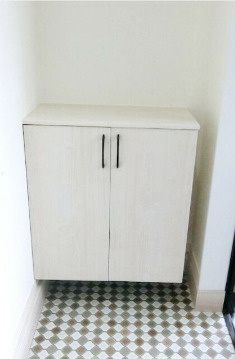 鎌倉市材木座５丁目のアパートの玄関