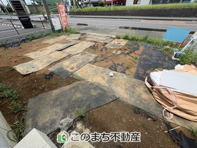 【駐車場】 | いろどりアイタウン栃木市藤岡町藤岡22-P3　3号棟 | 【建設中写真】駐車場は横並びに3台駐車可能☆