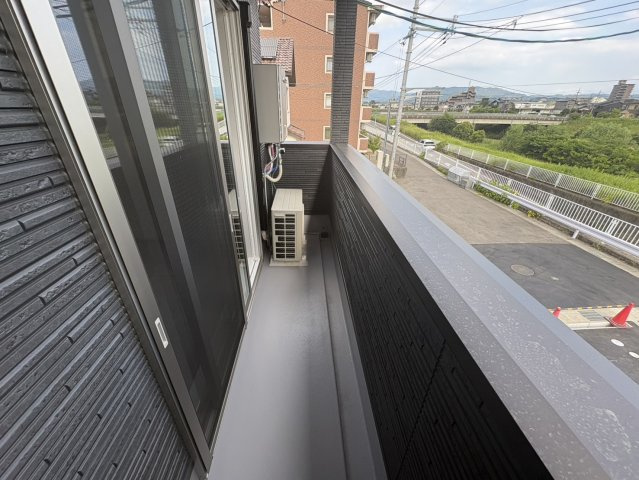 【バルコニー】 | フォレスト矢倉 | お洗濯にも便利なバルコニー付き