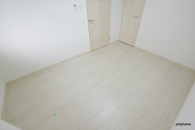 レイワニティプレイス　仲介手数料無料の洋室