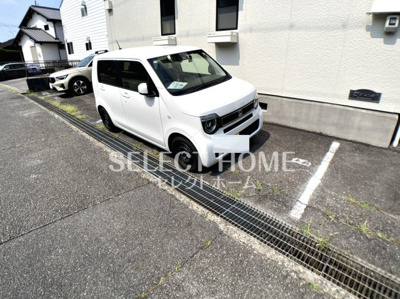 【駐車場】 | アパルトマン竜美台1 | 駐車場があります